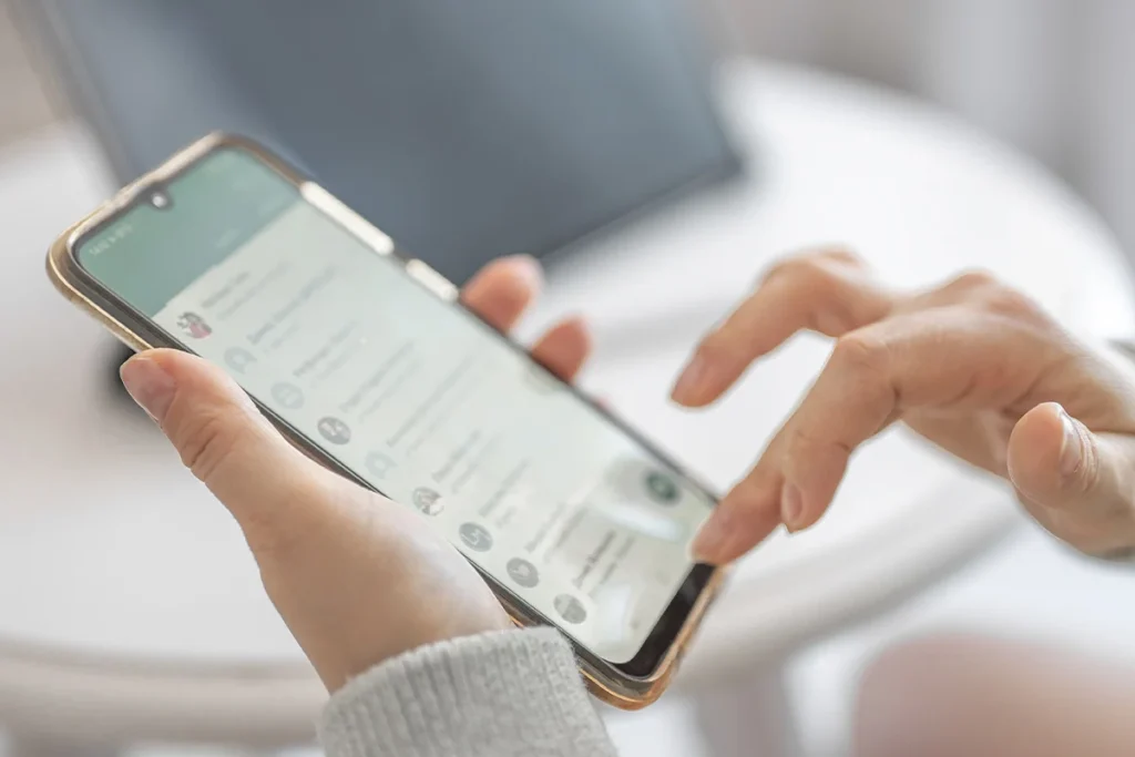 Innovación en WhatsApp facilita la atención a mensajes cruciales y promueve chats activos en iPhone