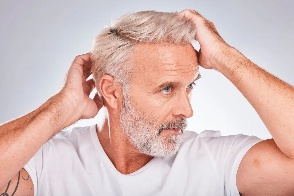 Japón investiga las canas y encuentra motivos científicos para celebrar su aparición 4 La ciencia en Japón identifica razones para valorar la presencia de canas en adultos