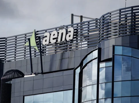 La guerra con Aena y el dardo al ministro Puente La guerra con Aena y el dardo al ministro Puente