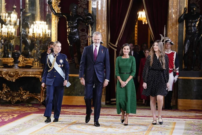 La infanta Sofía se escaparía a Estoril por el acoso de sus compañeros: Dicen que se parece a del Burgo y corre a refugiarse con un “prohibido” 1 La infanta Sofía estaría llevando una vida incómoda en el Forward College