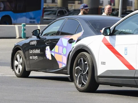 La justicia persigue a los conductores de VTC por los cambios de matrículas en los vehículos La justicia persigue a los conductores de VTC por los cambios de matrículas en los vehículos