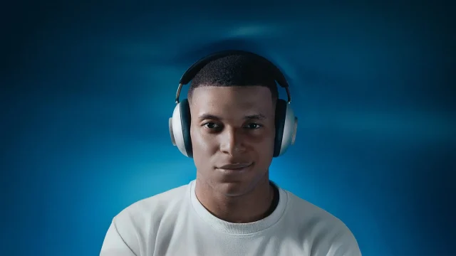 Kylian Mbappe y David Guetta, rostros de los nuevos auriculares premium de Loewe