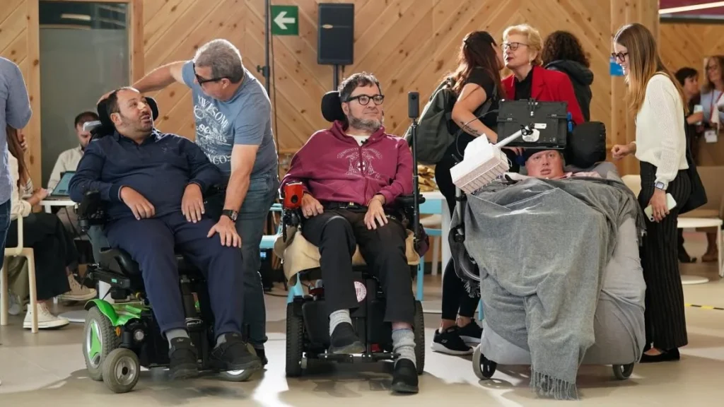 Cuidadores, medicina, alimentación... Cuánto cuesta vivir con ELA frente a los 10.000 euros que promete el Gobierno 4 Más que dinero: el valor de la vida y la dignidad