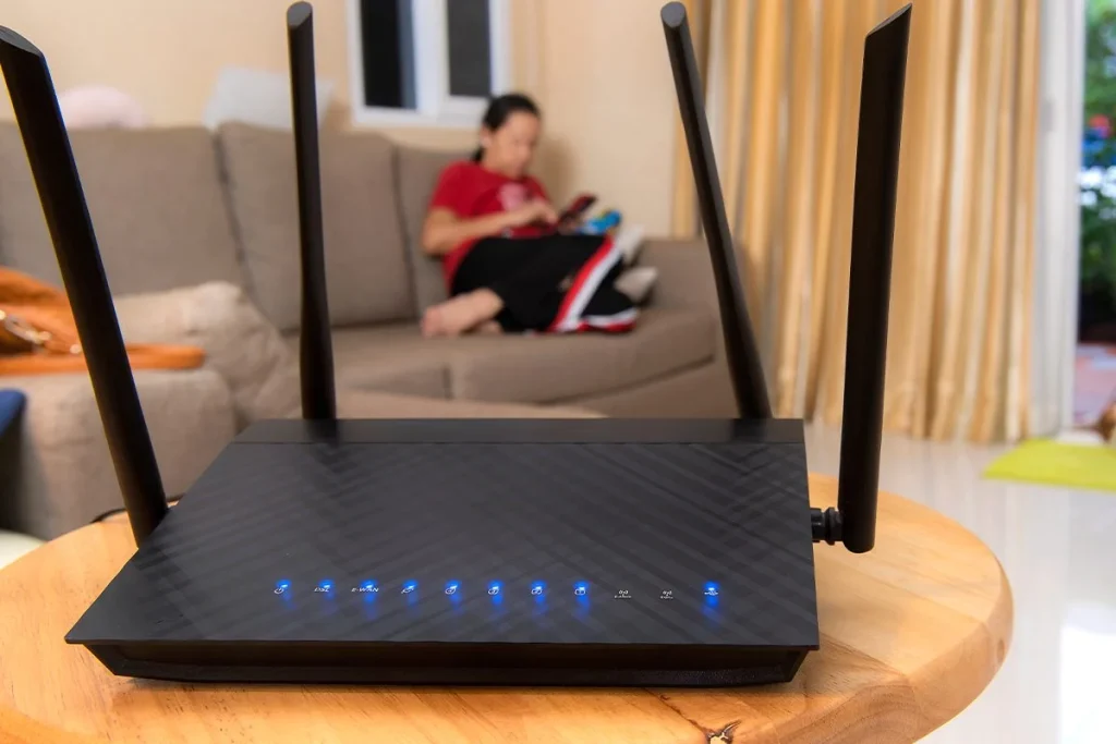 Coloca este objeto sobre tu router WiFi y aumenta la velocidad de tu red al instante 3 Método casero para potenciar la velocidad del WiFi con ayuda de elementos cotidianos