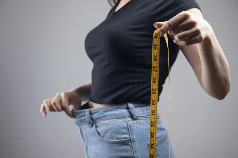 Luis Gil, nutricionista, da los hábitos para perder entre 5 y 10 kilos (agua, ayuno, proteína)