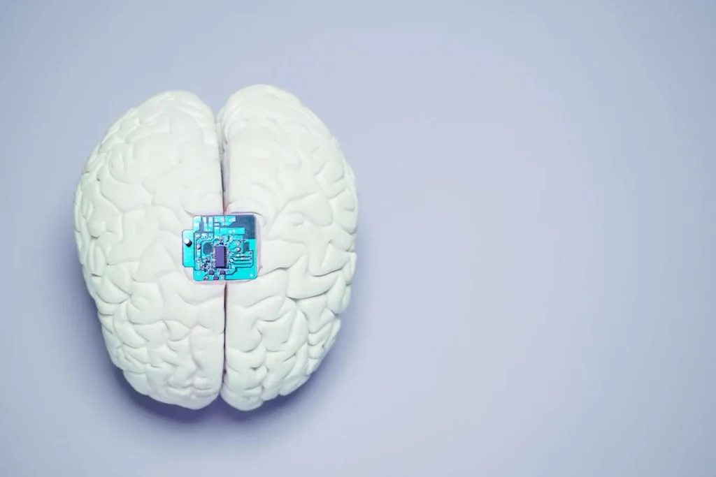 Un avance en neurocirugía: el implante que dosifica fármacos a diversas áreas cerebrales 4 Nueva tecnología en neurocirugía optimiza la administración intraneural de fármacos