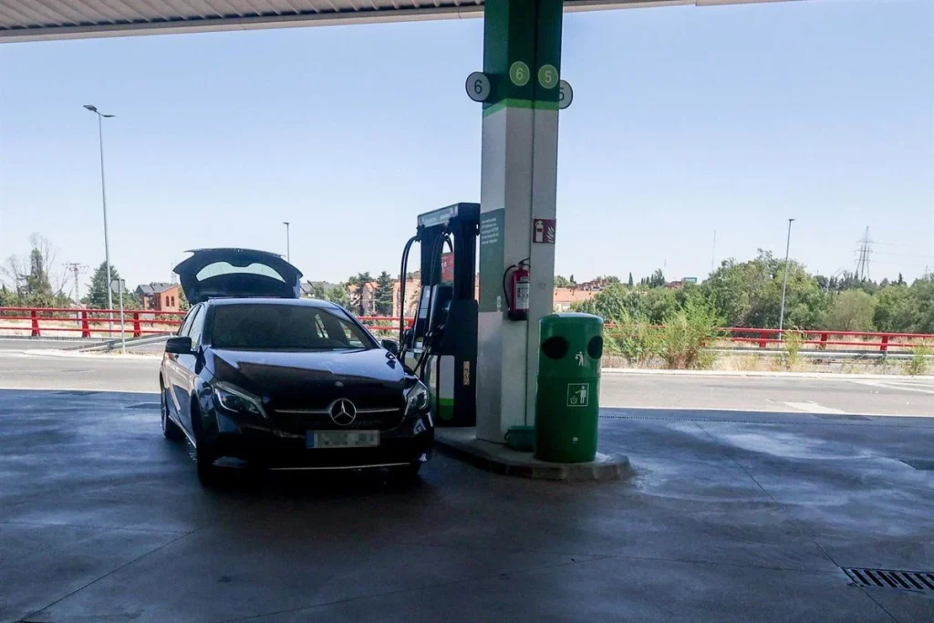 Así ha cambiado el precio de la gasolina en un año en Madrid, Barcelona, Valencia, Sevilla, Málaga y Zaragoza 1 Precios de referencia: 30 de septiembre de 2024 vs hoy