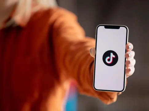 TikTok revoluciona la edición con Smart Split, permitiendo dividir vídeos extensos en segmentos cortos TikTok revoluciona la edición con Smart Split, permitiendo dividir vídeos extensos en segmentos cortos