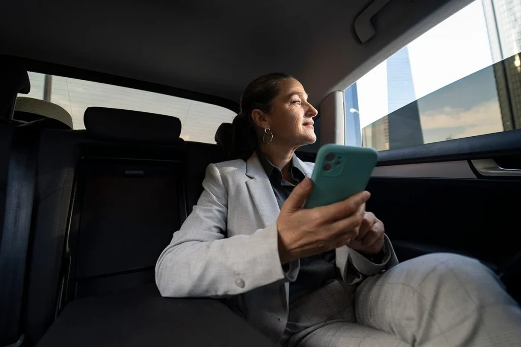 Los taxis sin conductor ya tienen fecha y lugar para su estreno europeo gracias a Uber 4 Uber anuncia el lanzamiento de taxis autónomos en una gran ciudad europea