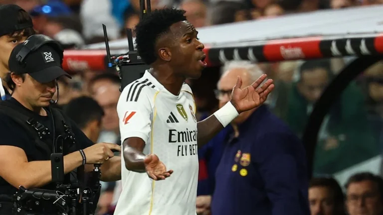 Vinicius estalla tras ser sustituido en El Clásico: Alfredo Relaño critica su actitud y lanza un mensaje al Real Madrid