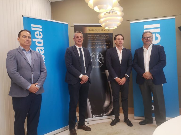 Vinok y Banco Sabadell se alían para acercar la digitalización a bodegas y empresas agroalimentarias