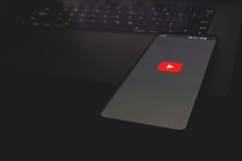 La función de doblaje multilingüe de YouTube revoluciona el contenido audiovisual 2 YouTube integra tecnología de doblaje automática para vídeos en varios idiomas