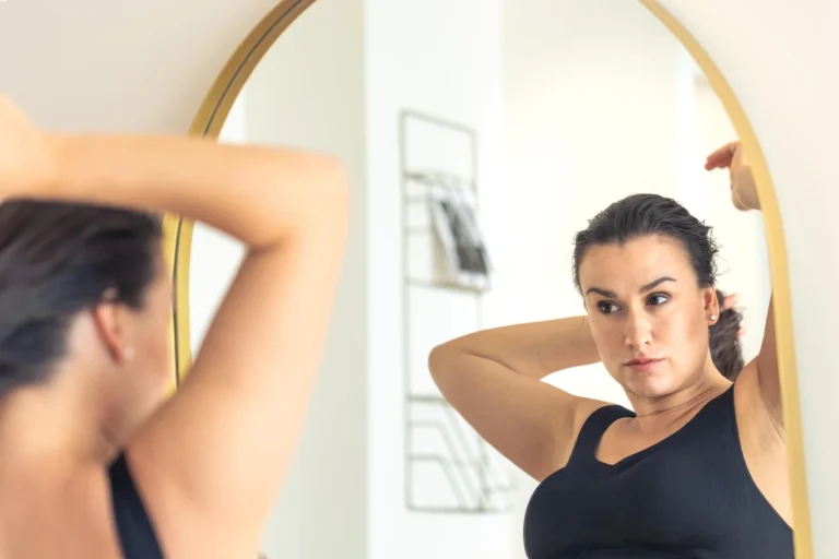 Dr. Antonio Gómez (59), oncólogo: 'Ese bulto pequeño que ves en la axila y dejas pasar es cáncer en estado avanzado. Esperas una semana más y pierdes chances de cura'