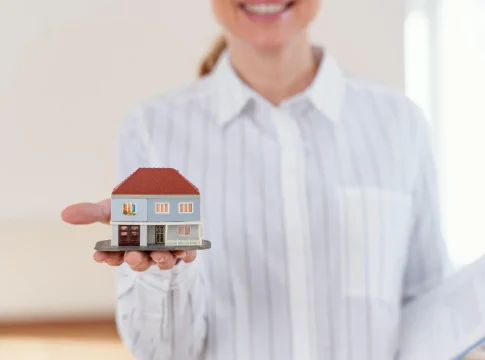 Boom imposible en Barcelona: El barrio donde los precios de vivienda se han disparado un 100% y el Ayuntamiento responde tarde Boom imposible en Barcelona: El barrio donde los precios de vivienda se han disparado un 100% y el Ayuntamiento responde tarde