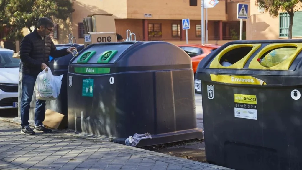 Los caseros intentan colarle la nueva tasa de basuras a los inquilinos y reciben un 'no' rotundo Fuente: Europa Press