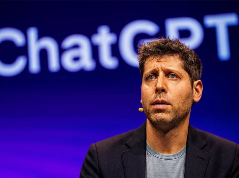 El CEO de ChatGPT revela inquietud ante las más de 1500 personas que hablaron con su IA antes de suicidarse CEO de ChatGPT preocupado en conferencia iluminada