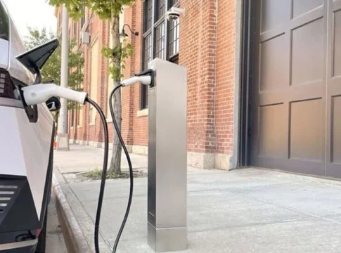 Los coches eléctricos se quedan sin enchufe: 14.000 cargadores fuera de servicio en España Fuente: Europa Press Los coches eléctricos se quedan sin enchufe: 14.000 cargadores fuera de servicio en España Fuente: Europa Press