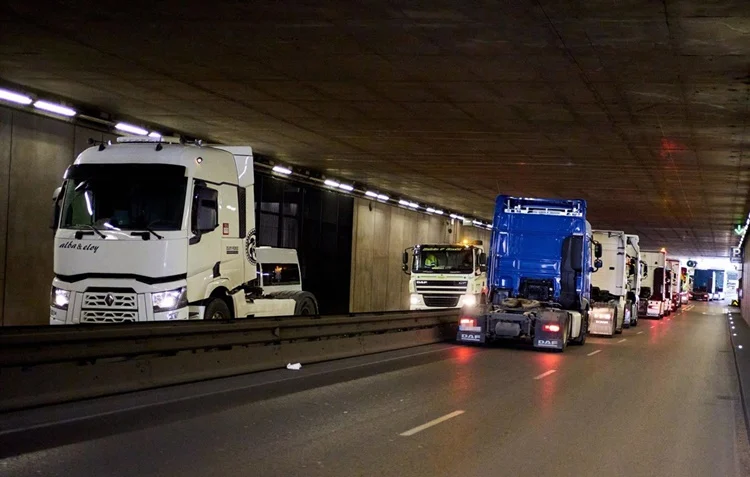 El transporte pide camioneros: hasta 4.000 euros al mes netos y ni así aparecen candidatos Fuente: Europa Press
