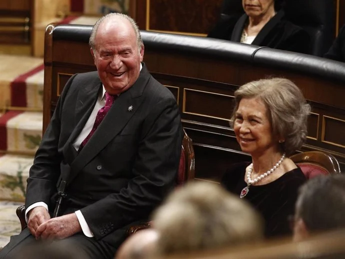 ¿La venganza de Sofía? El día que la emérita firmó un acuerdo para "castrar" a Juan Carlos I 1 La vida privada de Juan Carlos I preocupaba a la Casa Real
