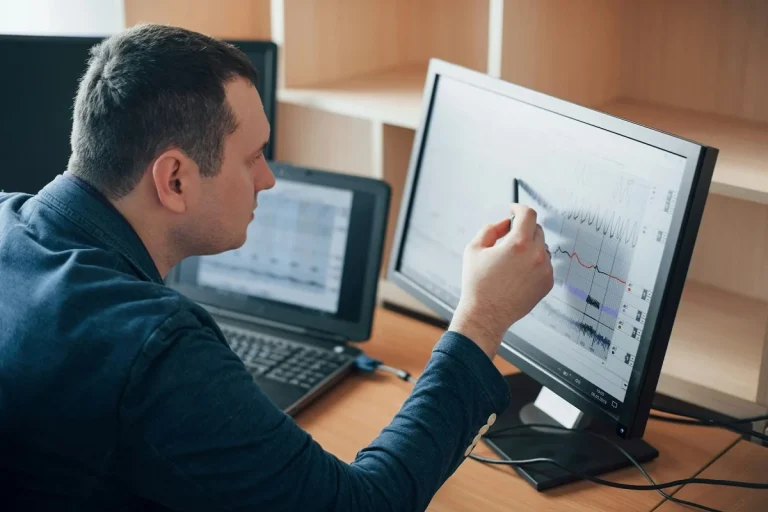 Cómo un software ERP impulsa la gestión empresarial y el cumplimiento con Verifactu