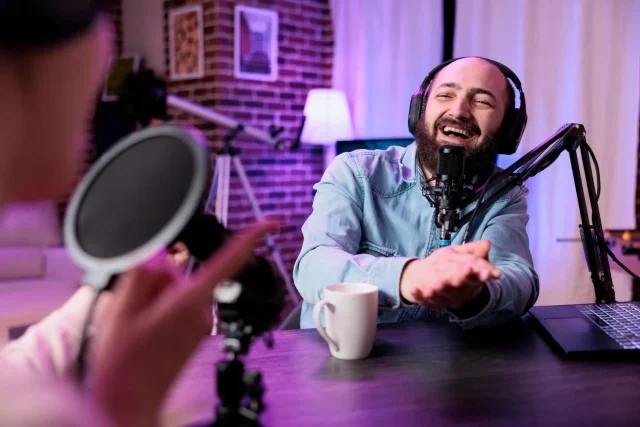 Los podcasts invaden la vida cotidiana y un tercio de los españoles ya han sido atrapados