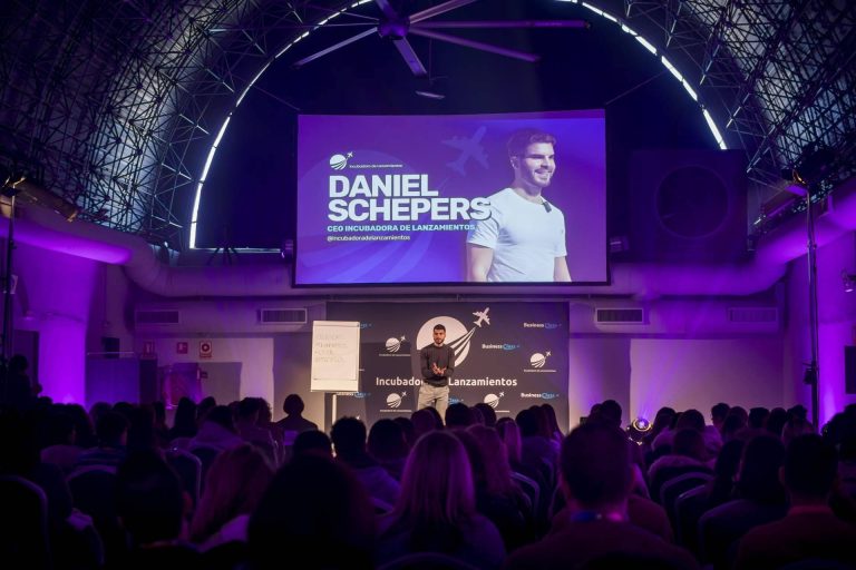 La Incubadora de Lanzamientos crea estructuras digitales sostenibles desde la experiencia previa
