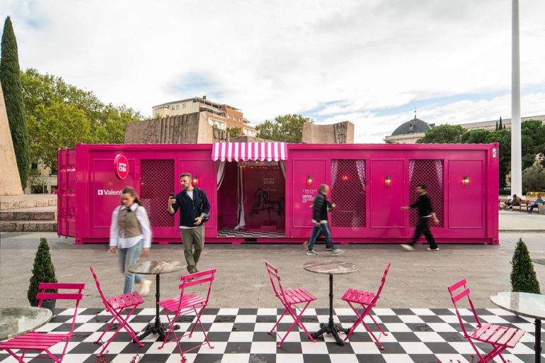 ADN FORUM 2025; arte, diseño y Latinoamérica se encuentran en la Plaza de Colón