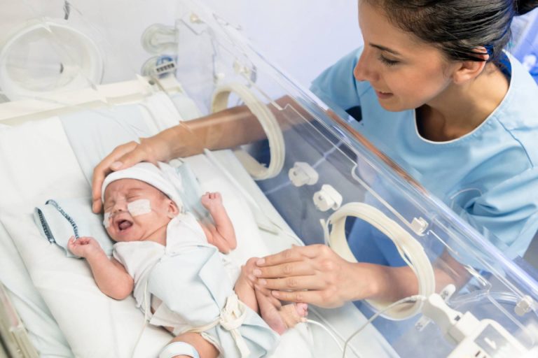 El viaje invisible de los bebés prematuros y sus familias, apoyado por Pequeños Grandes Héroes