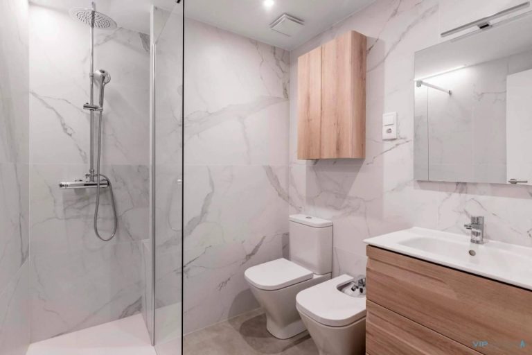 Más profesionales para reformas de baños en la red de VIP Reformas