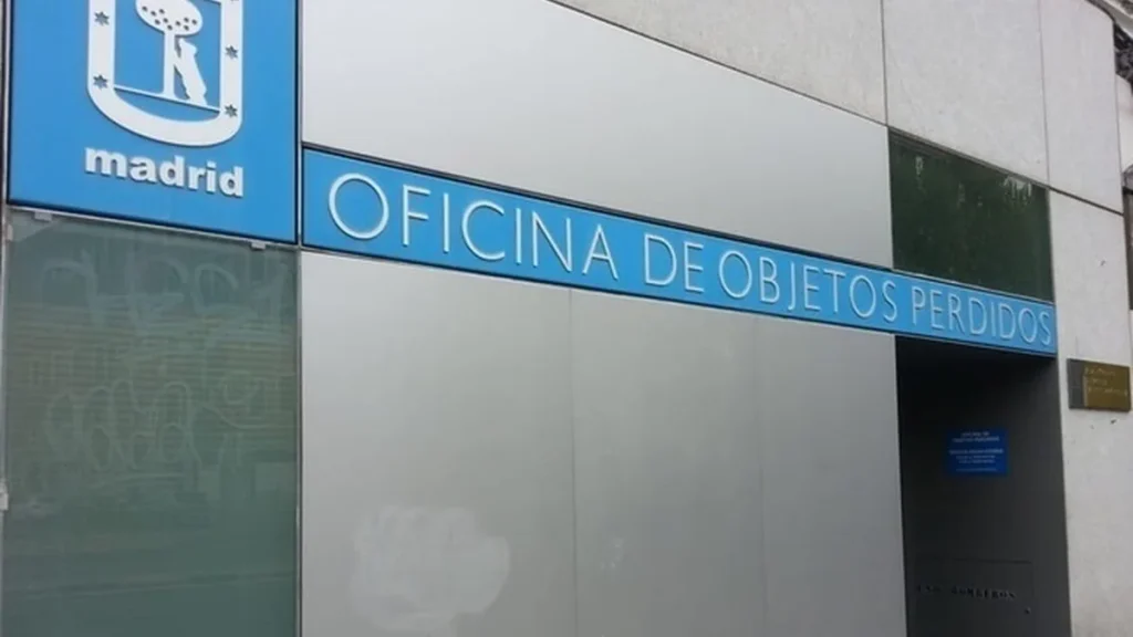 Madrid subasta miles de objetos perdidos: desde móviles hasta recuerdos únicos Fuente: Oficina de Objetos Perdidos del Ayuntamiento de Madrid