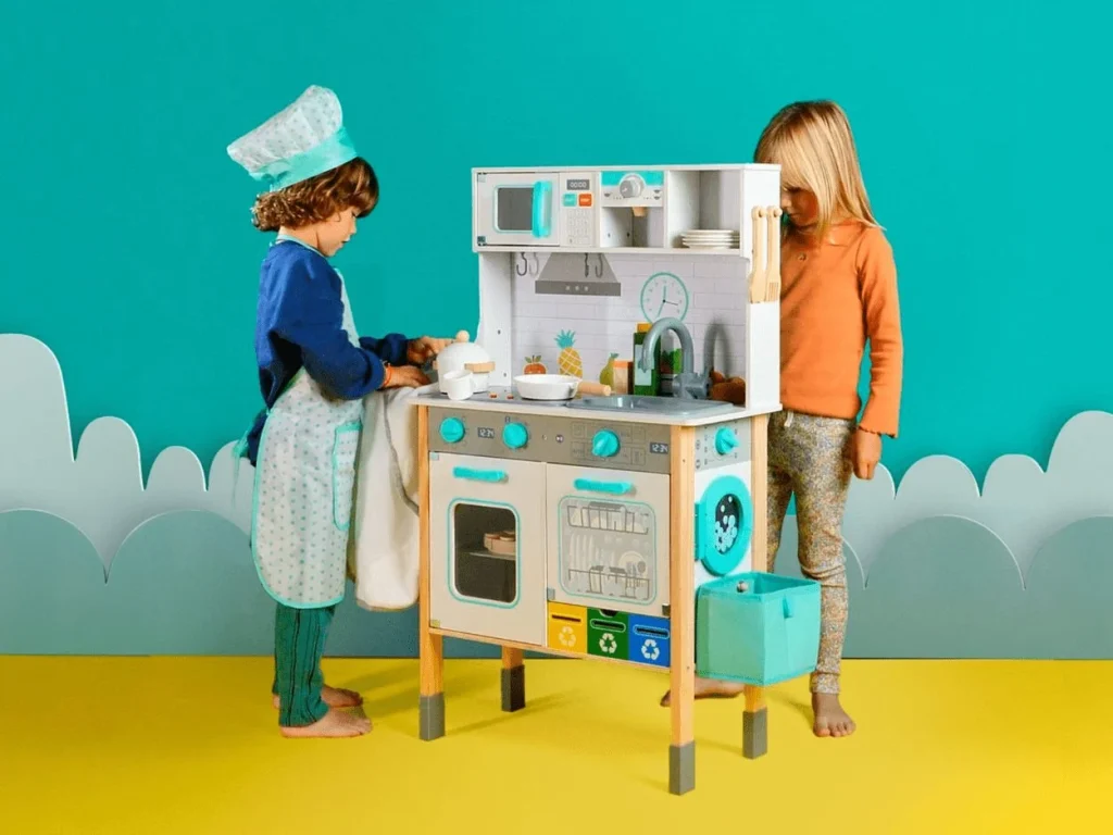 ALDI se adelanta a la Navidad con la gama de juguetes que promueven el desarrollo infantil y la crianza respetuosa: El 70% cuesta menos de 10 euros 3 ¿Por qué elegir los juguetes de ALDI?