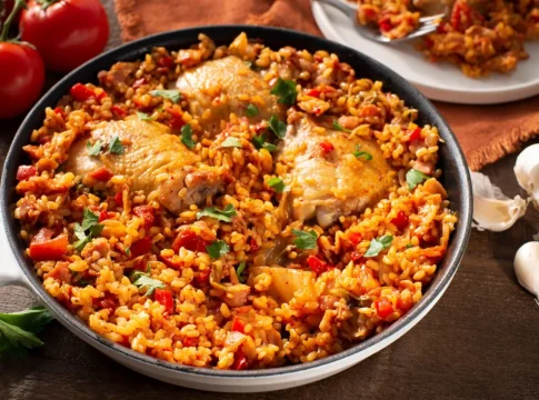Cuatro errores que arruinan la paella valenciana y ningún libro de cocina te explica Cuatro errores que arruinan la paella valenciana y ningún libro de cocina te explica