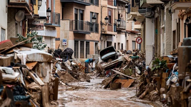 Paiporta organiza la fiesta que la DANA les quitó: "Algunos paramos de reconstruir porque no podemos más"