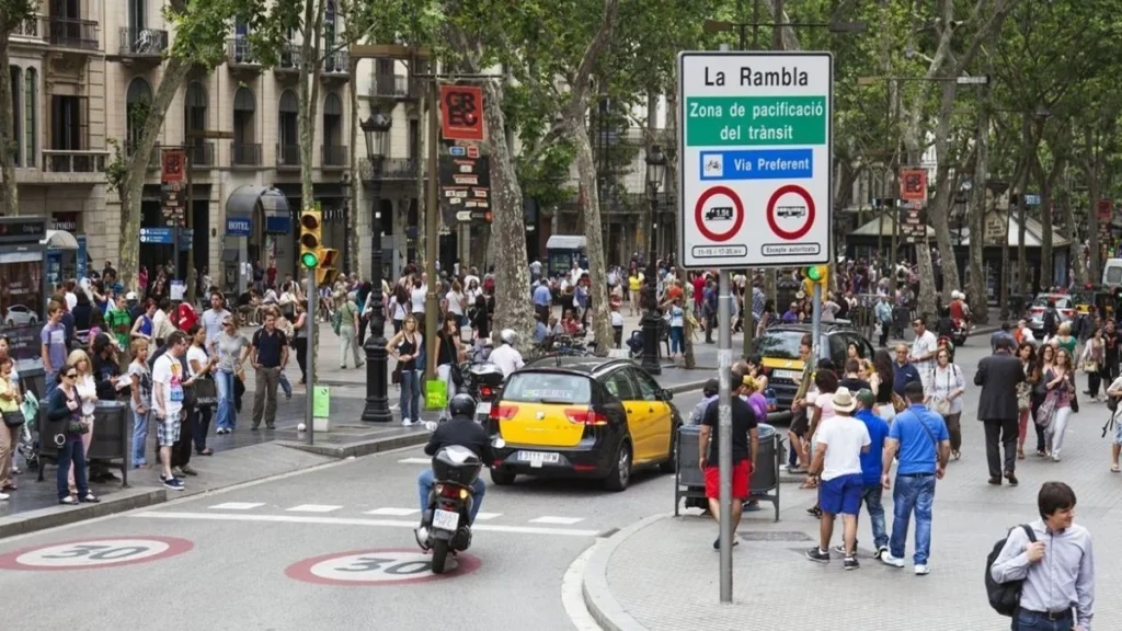 El Gobierno sigue el 'sistema Londres' y permite a los ayuntamientos cobrar peajes por entrar en las ciudades Fuente: Agencias