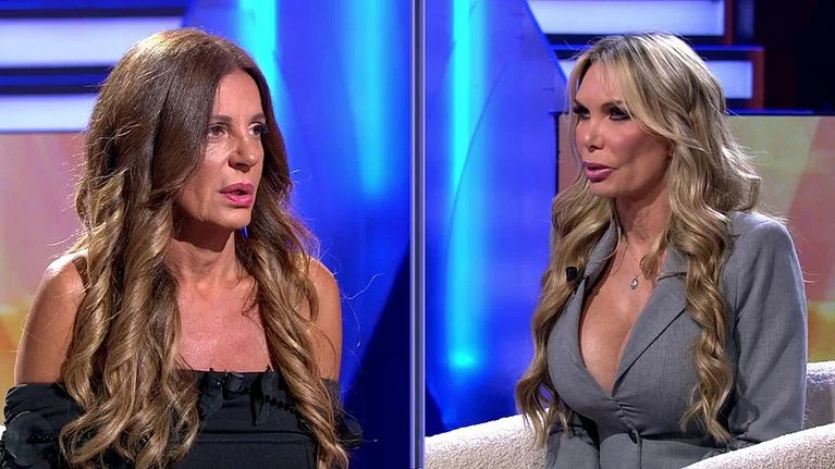 Sonia Monroy: del brutal enfrentamiento con Yola Berrocal a romperse en '¡De viernes!' tras la muerte de su hermana 3 Un duelo que se convirtió en enfrentamiento en pleno ‘¡De viernes!’