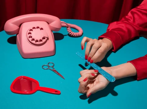 La mañana en que España se despertó y ningún número de teléfono funcionaba: la historia olvidada del día que nos añadieron un '9' La mañana en que España se despertó y ningún número de teléfono funcionaba: la historia olvidada del día que nos añadieron un '9'