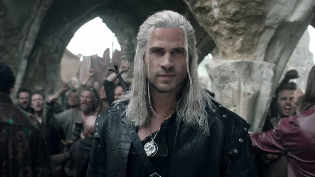 La paradoja de 'The Witcher': El brujo que caza monstruos es ahora un monstruo interno para Netflix 1 Liam Hemsworth, el sustituto de Henry Cavill en The Witcher