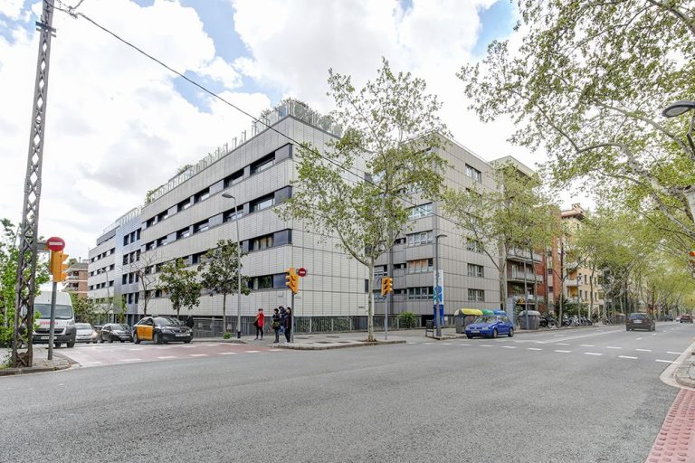 NN Working presenta un gran espacio sanitario disponible para alquiler en la zona alta de Barcelona