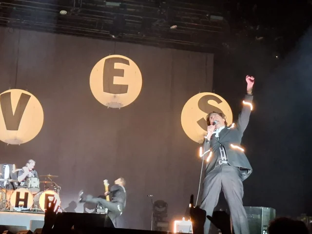 El Rock n' roll también se debe bailar: The Hives en Madrid