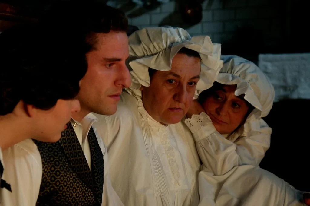 Lorenzo le exige algo inesperado a Leocadia y el descubrimiento de Madame Cocotte