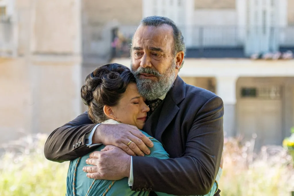 Un nuevo personaje anuncia su partida de 'La Promesa', mientras la tensión en el palacio se vuelve insostenible 2 La decisión de Martina y una huida a Sevilla