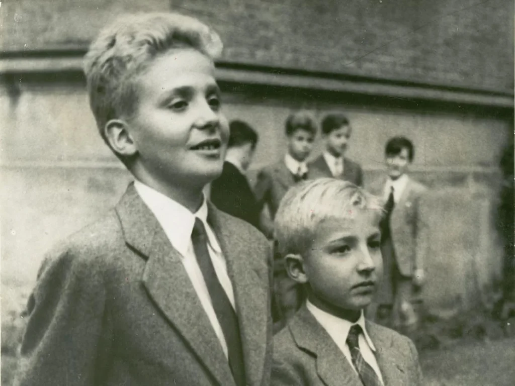 Los hechos ocurrieron el 29 de marzo de 1956, Jueves Santo