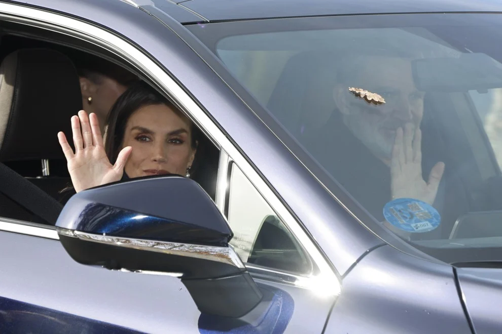 Felipe VI y la imprudente maniobra al volante del Lexus que podría ser sancionada, según el Código de Circulación Real 1 Felipe VI y la norma no escrita que estaría infringiendo