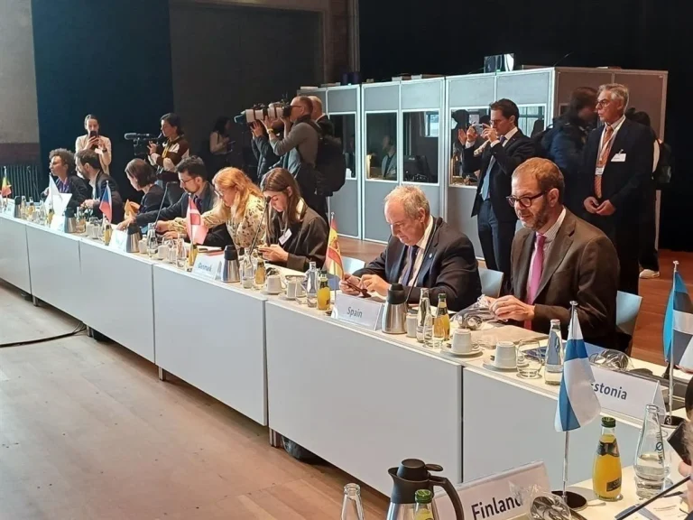 La Declaración de Berlín evidencia contradicciones de la UE y España