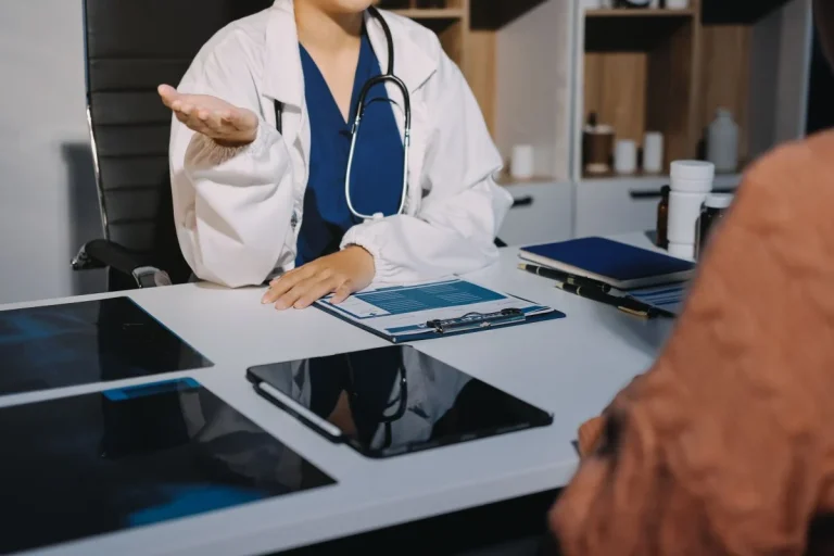 Madrid amplía su liderazgo nacional en capacidad asistencial ante el crecimiento de la demanda de consultas externas