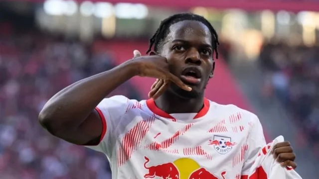 Así quiere el Real Madrid reforzar su defensa: el plan con Lukeba