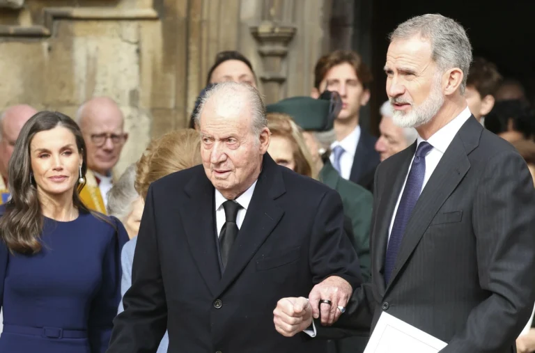 Pilar Eyre, experta en Casa Real, vaticina el tenso reencuentro entre Letizia y Juan Carlos I