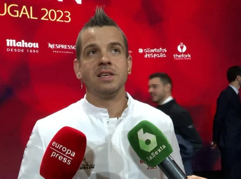 De Dabiz Muñoz a Jordi Cruz. el boom de los chefs españoles que compiten por conquistar la Navidad con productos gourmet De Dabiz Muñoz a Jordi Cruz: el boom de los chefs españoles que compiten por conquistar la Navidad con productos gourmet