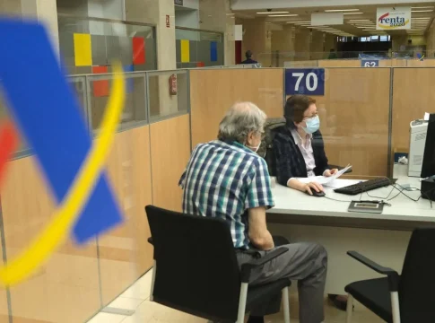 El SEPE cambia las reglas del paro en 2026. así te afectará la nueva obligación para la Renta, cobres lo que cobres El SEPE cambia las reglas del paro en 2026: así te afectará la nueva obligación para la Renta, cobres lo que cobres