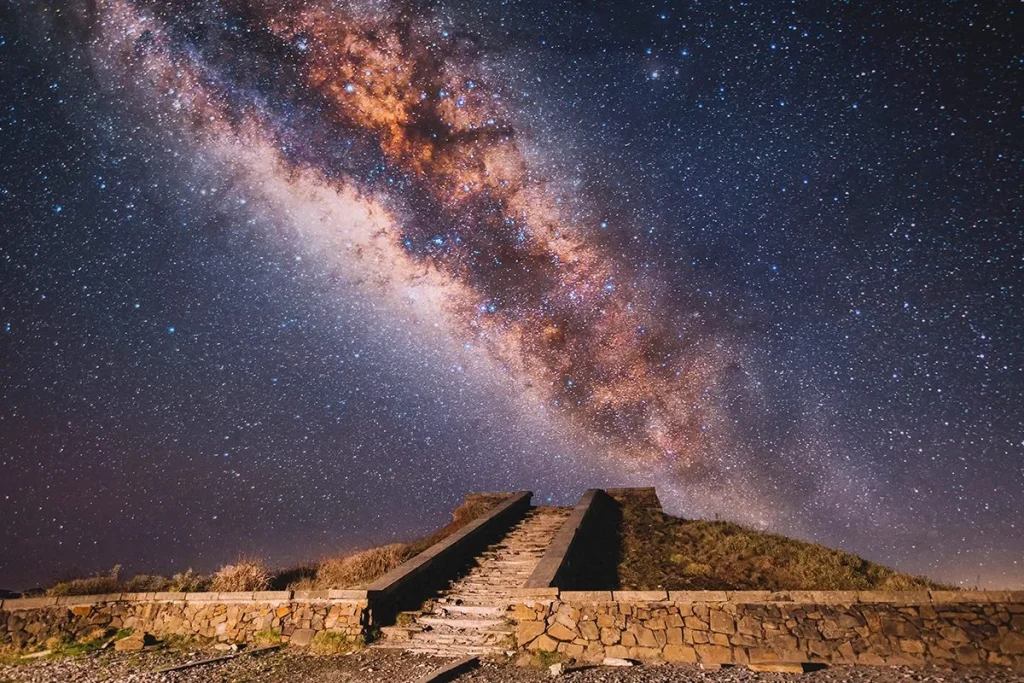 La ecuación de Drake explica cuántas civilizaciones inteligentes podrían existir en nuestra galaxia 4 El famoso cálculo de Drake despierta interés sobre la vida extraterrestre y las probabilidades en la Vía Láctea